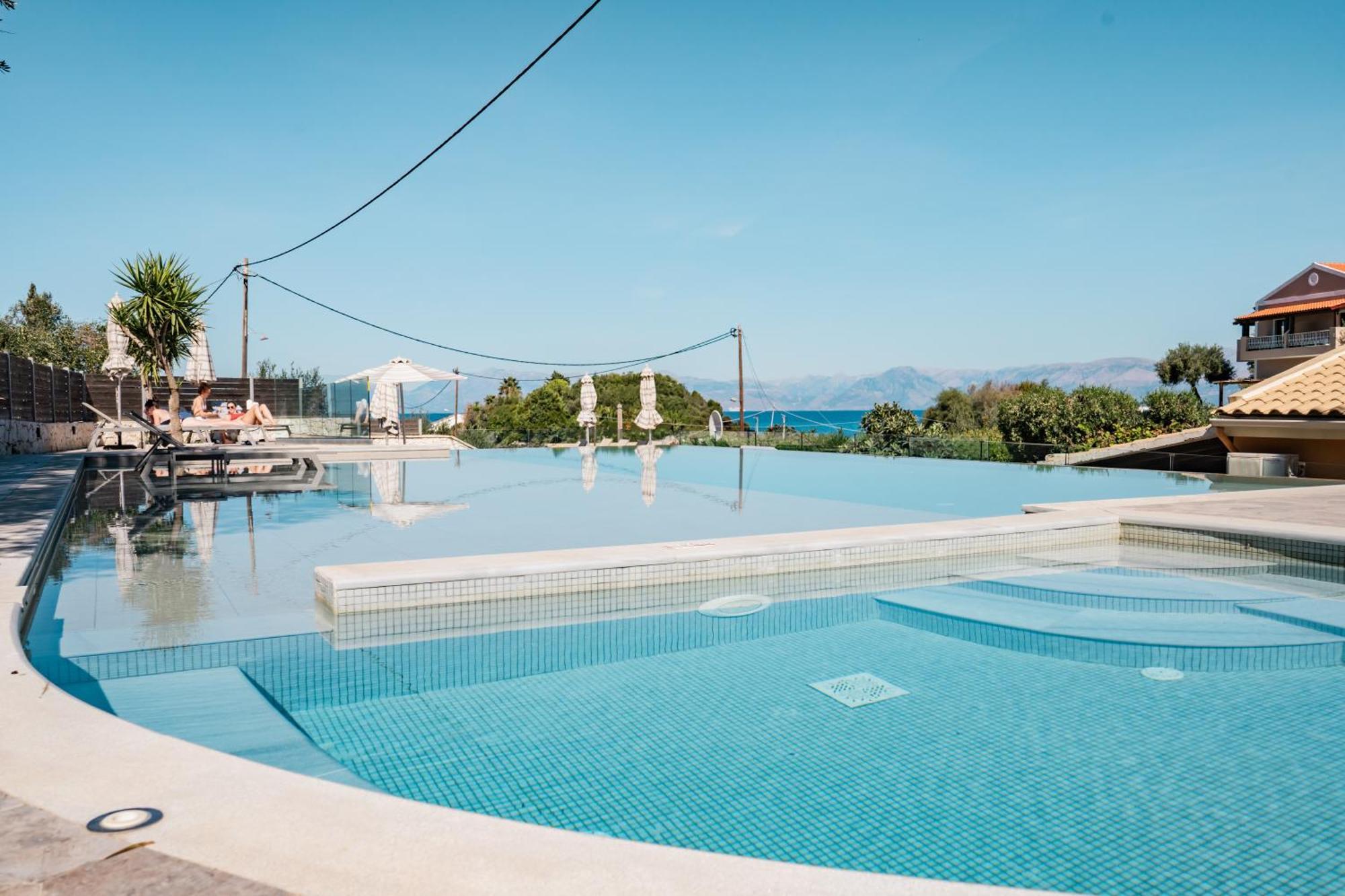 Pyramid City Apartments Agios Spyridon  Eksteriør billede